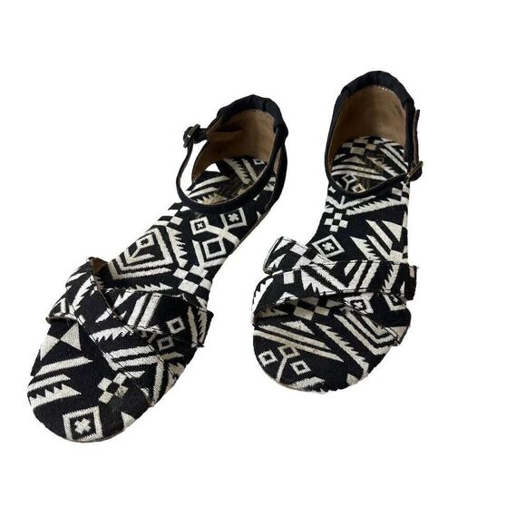 Toms Fabric Sandals Women's 10 Ankle Strap Black Geometric Buckle Comfort Casual - Picture 2 of 10